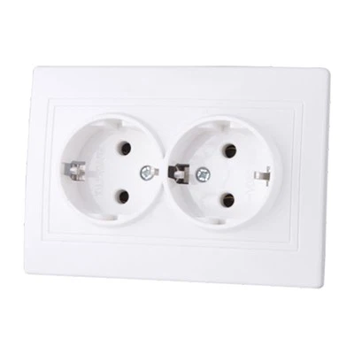 Soket Ganda 2p+e Putih Eu